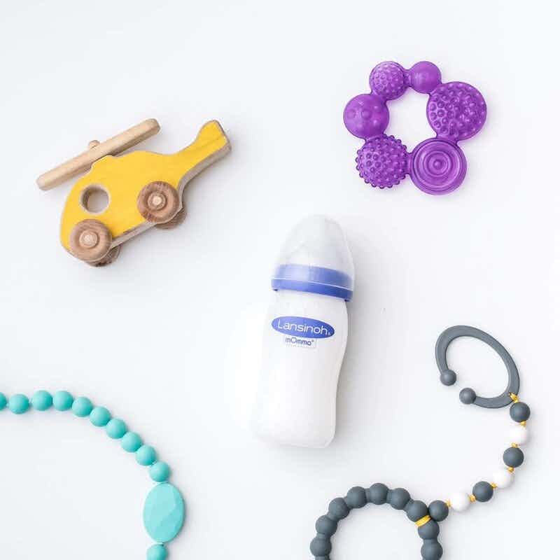 Lansinoh Breastfeeding Bottles with NaturalWave Nipple, 71056, 8 oz - Pack of 3