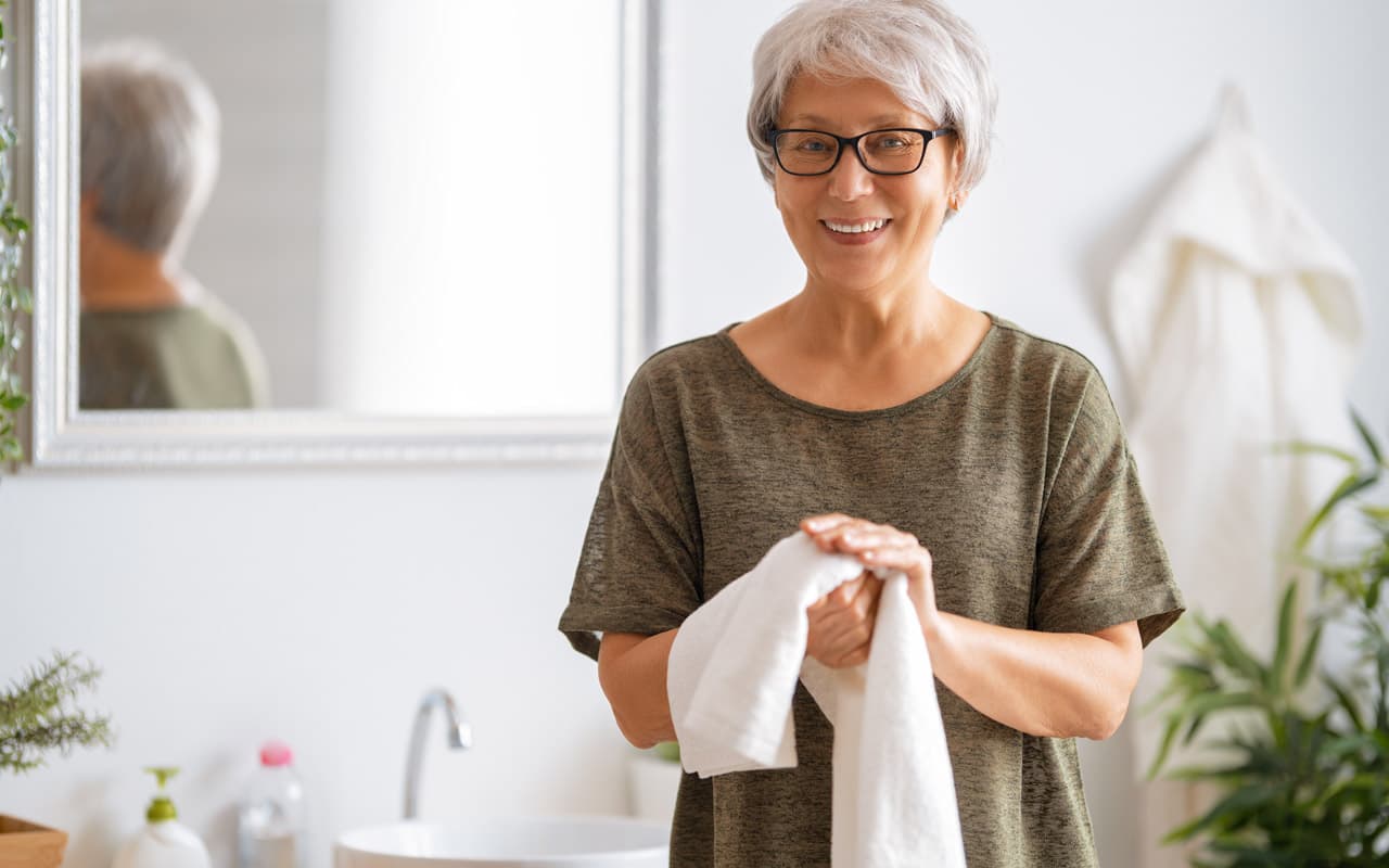 11 Best Cleansing Wipes of 2025 to Keep your Skin Soft, Healthy, and Clean