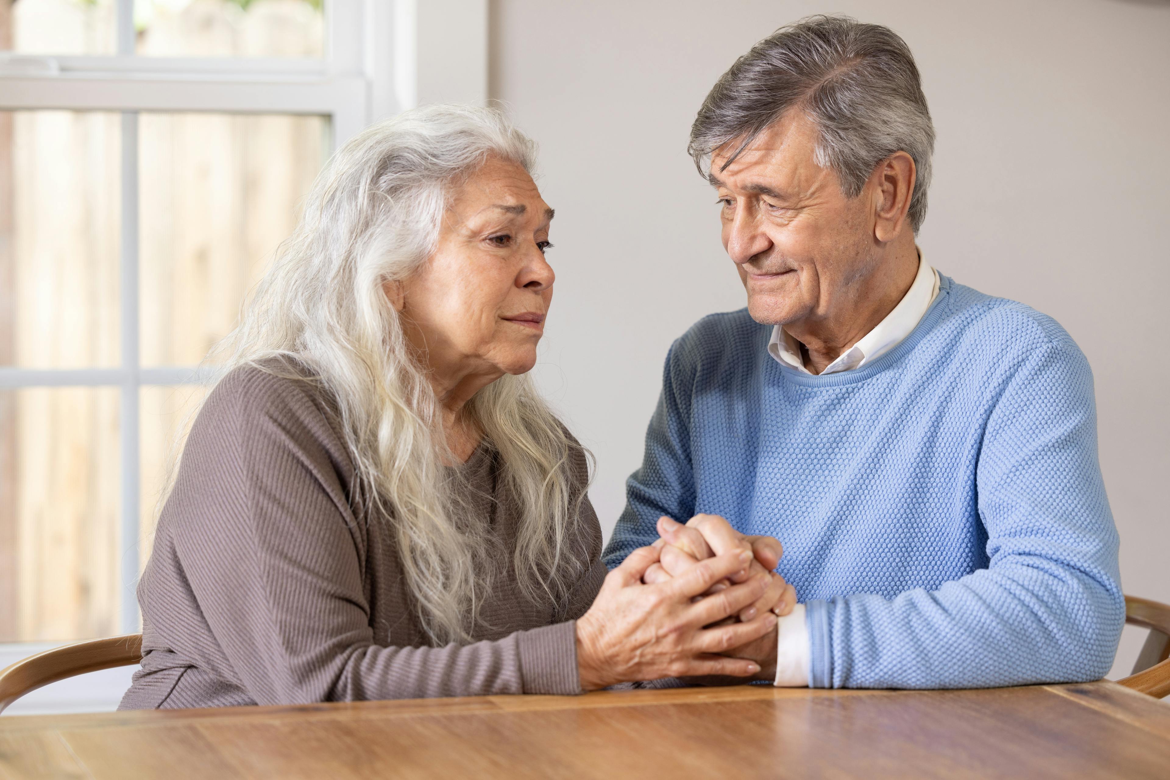How to Choose Care For a Loved One With Alzheimer’s
