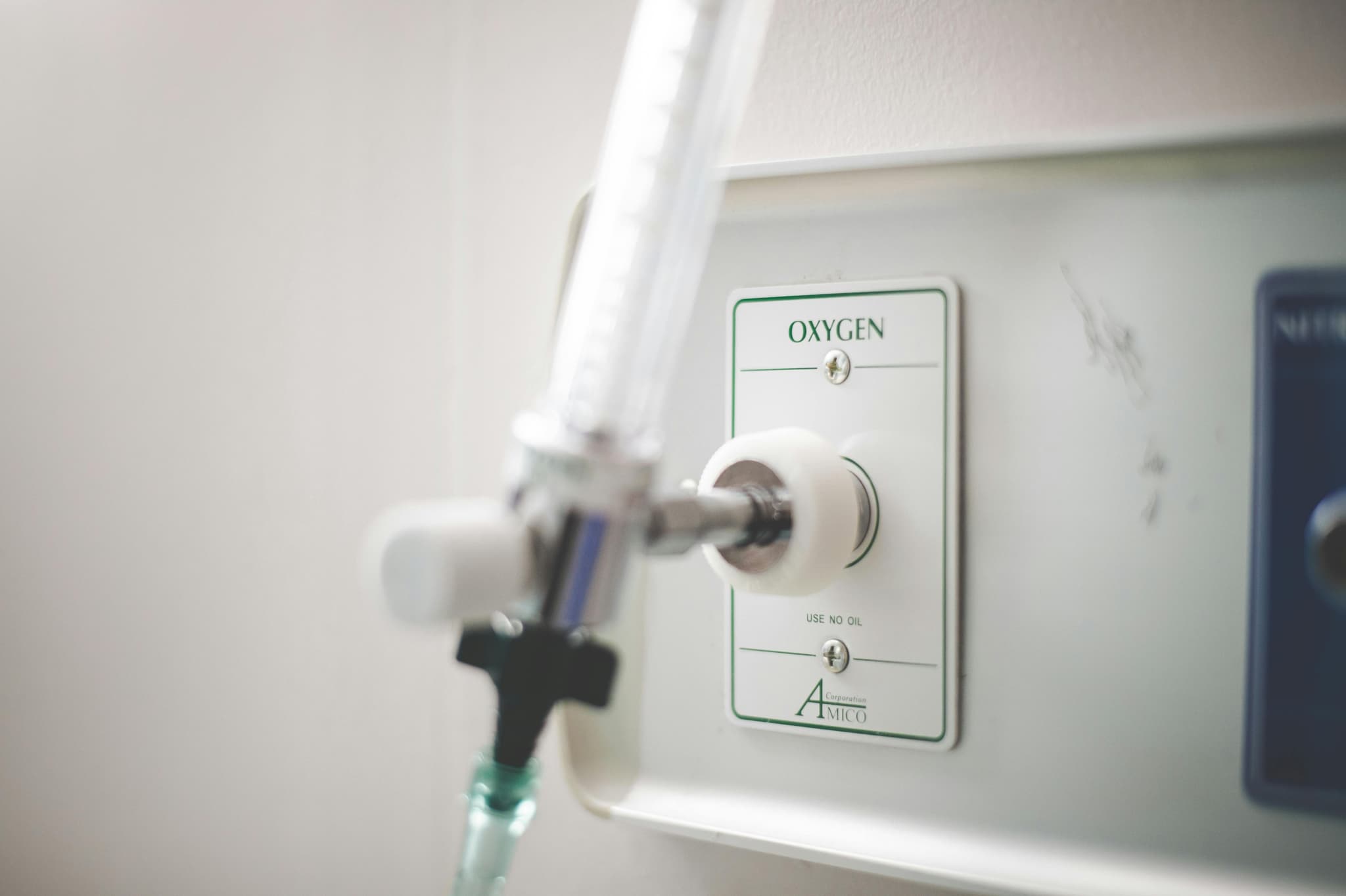 Flush O2 Tank How to Refill an Oxygen Tank | Carewell