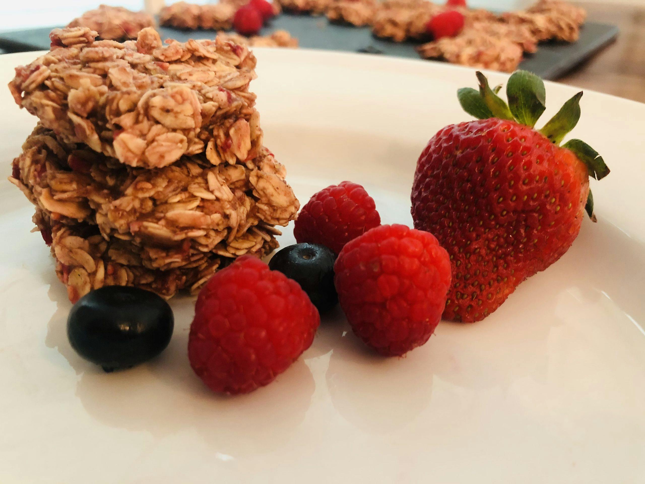 Healthy and Simple No-Bake Oatmeal Raspberry Cookie Recipe